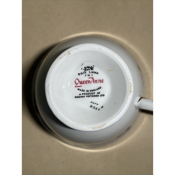 Vintage Queen Anne Bone‎ China Teacup and Saucer Set Autumn Leaves #8344 England - Picture 10 of 10